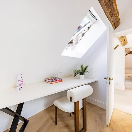 3 Bedrooms Sacree Coeur Place Du Tertre Montmartre Paris Exterior photo